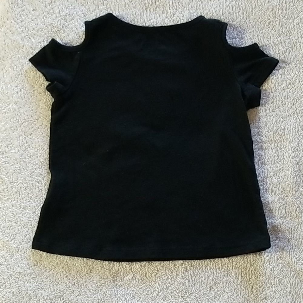 Epic Threads Cold Shoulder Top - Picture 4 of 5